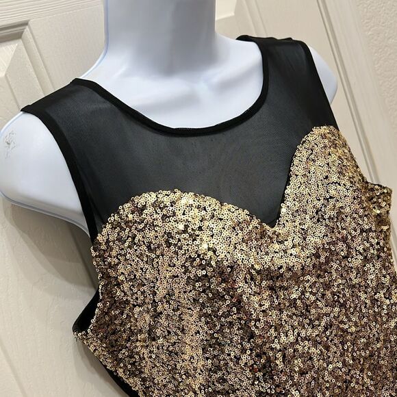 Gianni Bini Peplum Top Woman’s Gold Sequins Sheer Scoop Neck Sleeveless Large - Picture 3 of 12